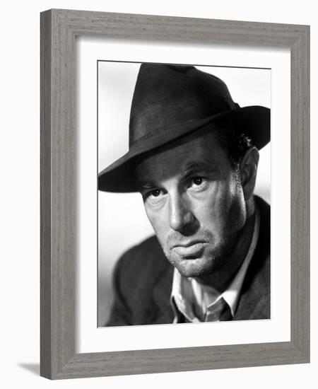 Quand la ville dort THE ASPHALT JUNGLE by John Huston with Sterling Hayden, 1950 (b/w photo)-null-Framed Photo