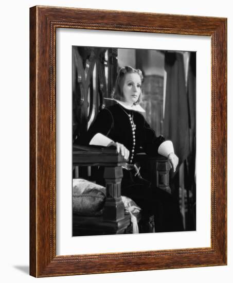 QUEEN CHRISTINA, 1933 directed by ROUBEN MAMOULIAN Greta Garbo (b/w photo)-null-Framed Photo