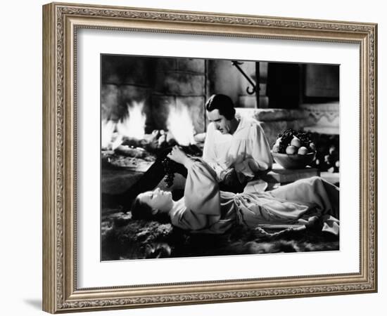 Queen Christina, 1933-null-Framed Photographic Print