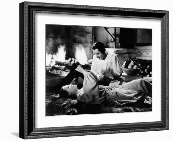 Queen Christina, 1933-null-Framed Photographic Print