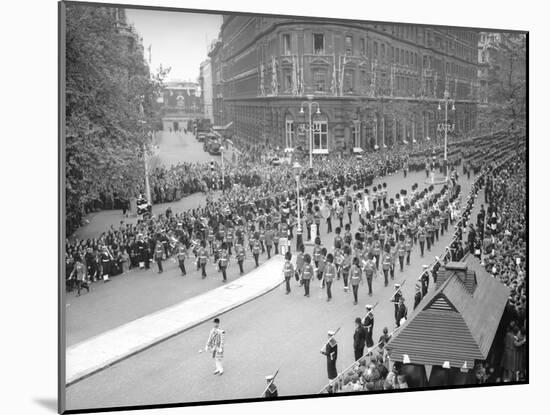 Queen Elizabeth Ii Coronation-Staff-Mounted Photographic Print