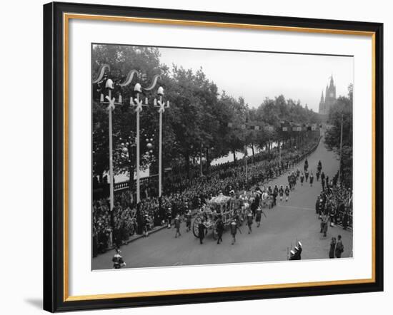 Queen Elizabeth Ii Coronation-Staff-Framed Photographic Print