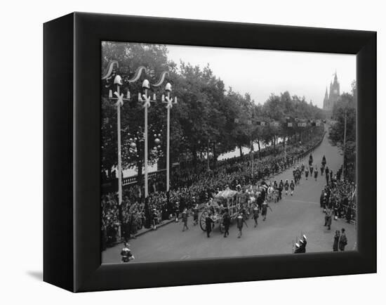 Queen Elizabeth Ii Coronation-Staff-Framed Premier Image Canvas