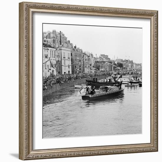 Queen Elizabeth Ii in Guernsey, 1957-Malcolm MacNeil-Framed Photographic Print