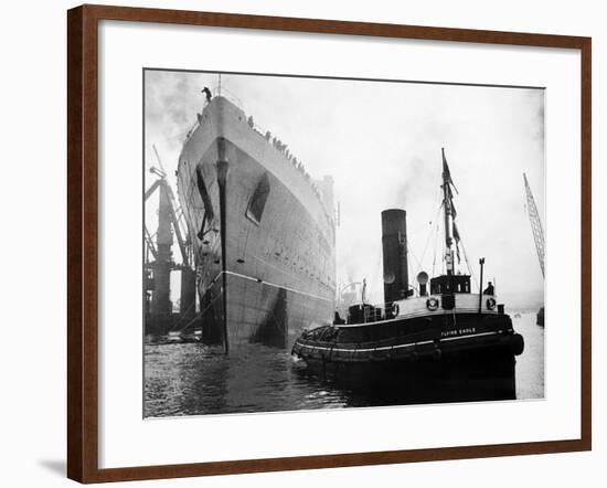 Queen Elizabeth Launch on River Clyde, 1938-null-Framed Photographic Print