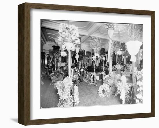 Queen Liliuokalani's coffin in the throne room at Iolani Palace, Honolulu, 1917-null-Framed Photographic Print