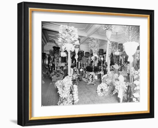 Queen Liliuokalani's coffin in the throne room at Iolani Palace, Honolulu, 1917-null-Framed Photographic Print