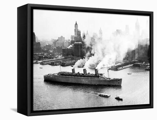 Queen Mary Leaves her New York Berth, c.1940-null-Framed Premier Image Canvas
