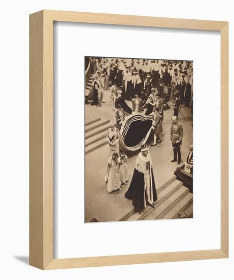 'Queen Mary Leaves', May 12 1937-Unknown-Framed Photographic Print