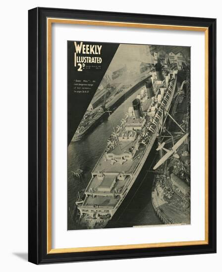 Queen Mary' Ocean Liner, Ready for Travel to Greenock-null-Framed Photographic Print