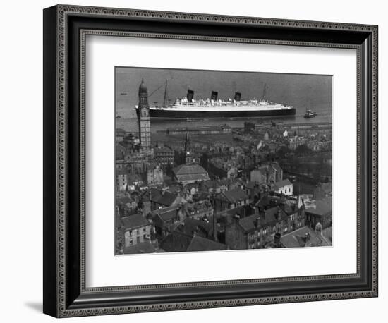 Queen Mary Ship Sailing Past Greenock in 1936-null-Framed Photographic Print