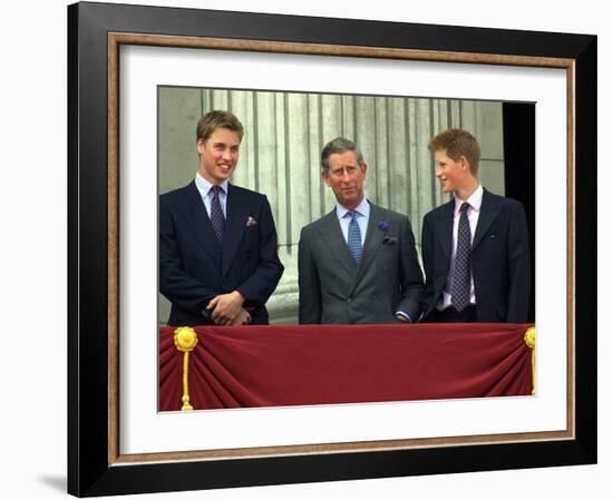 Queen Mother 100th Birthday Celebrations on Buckingham Palace Balcony looking out at crowd, August -null-Framed Photographic Print