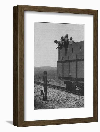 'Questioning a Zulu to the Whereabouts of the Boers', 1902-Unknown-Framed Photographic Print