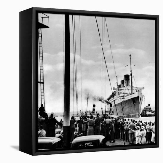R.M.S. 'Queen Mary' Arriving at Southampton, 1936-null-Framed Premier Image Canvas