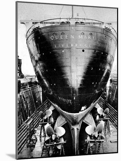 R.M.S. 'Queen Mary' in Dry Dock, Southampton, April 1936-null-Mounted Photographic Print