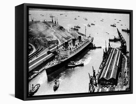 R.M.S. 'Queen Mary', Ocean Dock, Southampton, 1936-null-Framed Premier Image Canvas