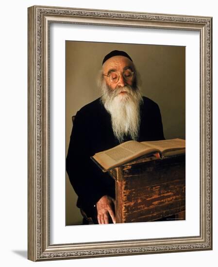 Rabbi Reading the Talmud-Alfred Eisenstaedt-Framed Photographic Print