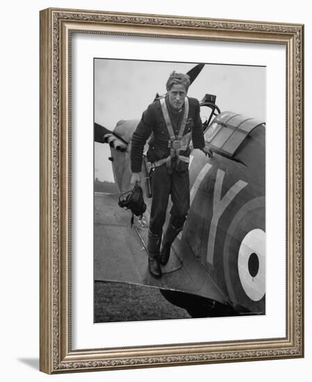 Raf Ace Pilot, South African Albert G. Lewis, After an Engagement with Enemy Planes-William Vandivert-Framed Photographic Print