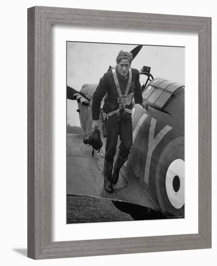 Raf Ace Pilot, South African Albert G. Lewis, After an Engagement with Enemy Planes-William Vandivert-Framed Photographic Print