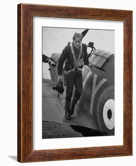 Raf Ace Pilot, South African Albert G. Lewis, After an Engagement with Enemy Planes-William Vandivert-Framed Photographic Print