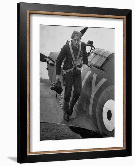 Raf Ace Pilot, South African Albert G. Lewis, After an Engagement with Enemy Planes-William Vandivert-Framed Photographic Print