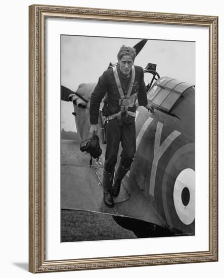 Raf Ace Pilot, South African Albert G. Lewis, After an Engagement with Enemy Planes-William Vandivert-Framed Photographic Print