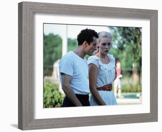 Raging Bull by Martin Scorsese with Robert by Niro and Cathy Moriarty, 1980 (photo)-null-Framed Photo