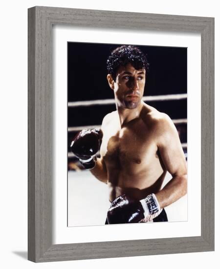 Raging Bull, Robert De Niro, Directed by Martin Scorsese, 1980-null-Framed Photo