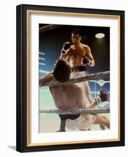 Raging Bull, Robert De Niro, Directed by Martin Scorsese, 1980-null-Framed Photo