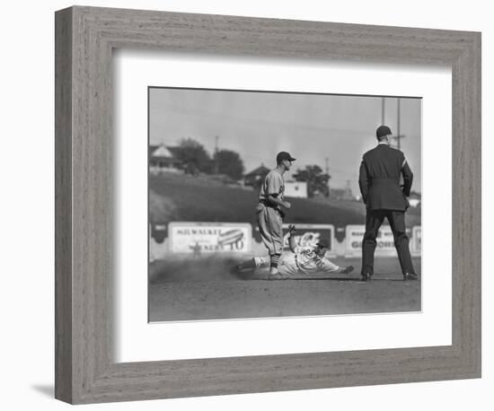 Rainiers Baseball Photograph - Seattle, WA-Lantern Press-Framed Premium Giclee Print