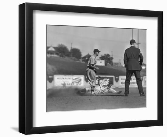 Rainiers Baseball Photograph - Seattle, WA-Lantern Press-Framed Premium Giclee Print