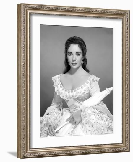 RAINTREE COUNTY, 1957 directed by EDWARD DMYTRYK Elizabeth Taylor (b/w photo)-null-Framed Photo