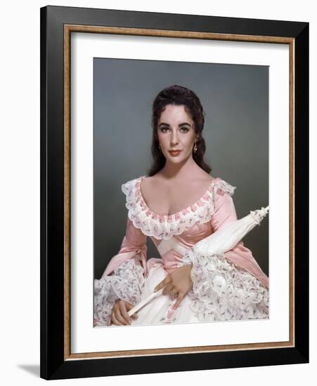 RAINTREE COUNTY, 1957 directed by EDWARD DMYTRYK Elizabeth Taylor (photo)-null-Framed Photo