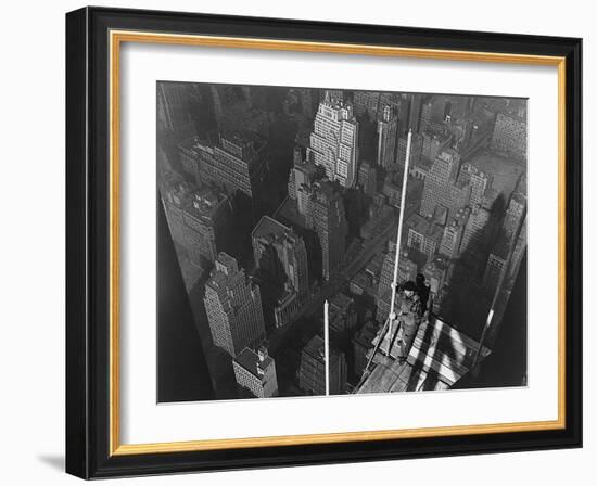 Raising the Mast, the Empire State Building, 1939 (Gelatin Silver Print)-Lewis Wickes Hine-Framed Giclee Print