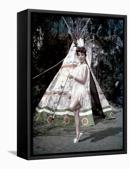 RALLY' ROUND THE FLAG, BOYS !, 1959 directed by LEO McCAREY Joan Collins (photo)-null-Framed Stretched Canvas