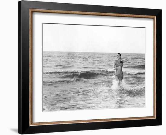 Raquel Welch-null-Framed Photo