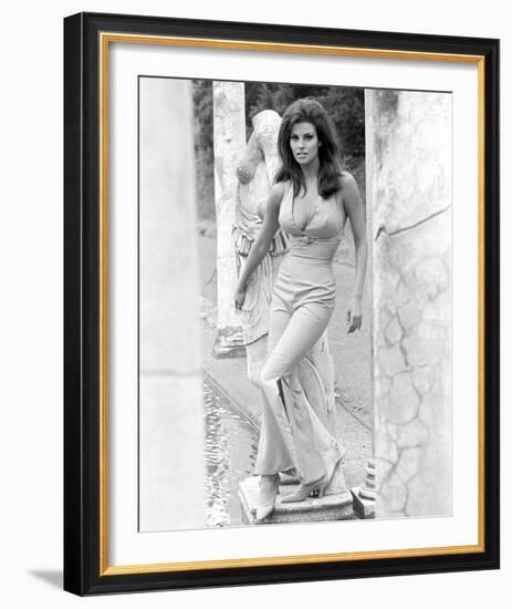 Raquel Welch-null-Framed Photo