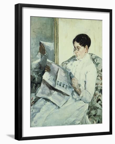 Reading "Le Figaro"-Mary Cassatt-Framed Giclee Print