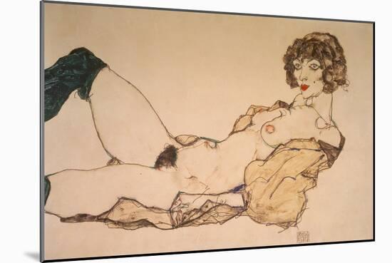 Reclining Nude in Green Stockings, 1914-Egon Schiele-Mounted Giclee Print