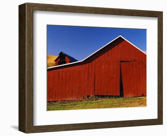 Red Barns-Stuart Westmorland-Framed Photographic Print