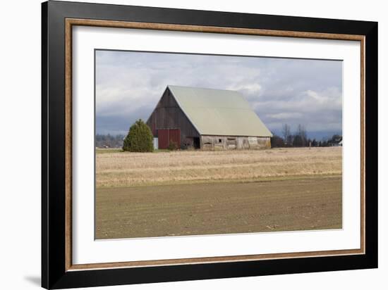 Red Door Barn-Dana Styber-Framed Photographic Print