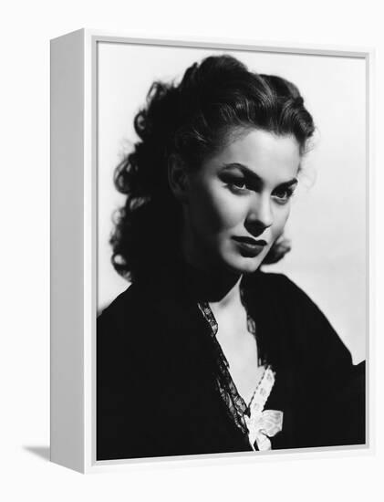 RED RIVER, 1948 directed by HOWARD HAWKS Joanne Dru (b/w photo)-null-Framed Stretched Canvas