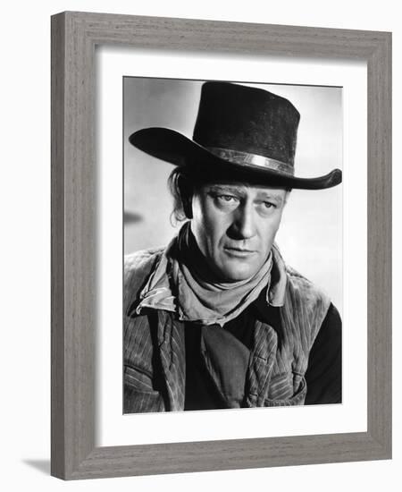 RED RIVER, 1948 directed by HOWARD HAWKS John Wayne (b/w photo)-null-Framed Photo