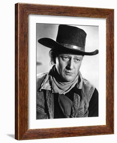 RED RIVER, 1948 directed by HOWARD HAWKS John Wayne (b/w photo)-null-Framed Photo