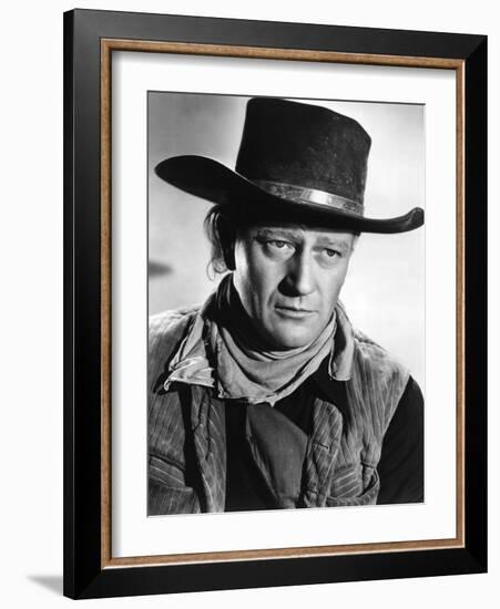 RED RIVER, 1948 directed by HOWARD HAWKS John Wayne (b/w photo)-null-Framed Photo