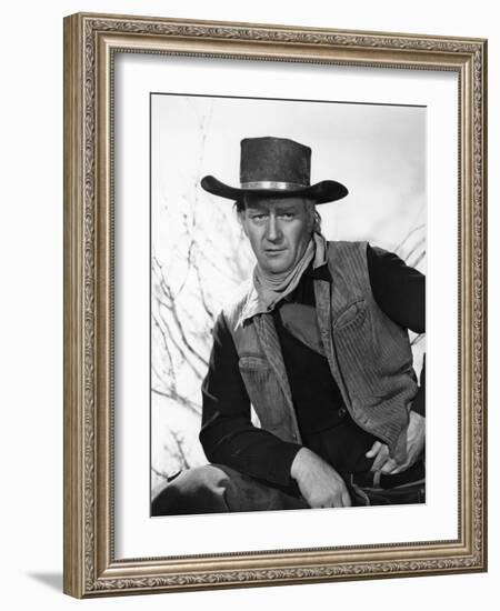 RED RIVER, 1948 directed by HOWARD HAWKS John Wayne (b/w photo)-null-Framed Photo