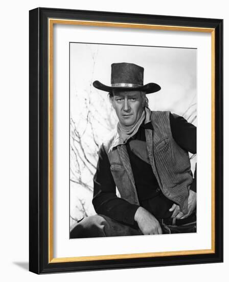 RED RIVER, 1948 directed by HOWARD HAWKS John Wayne (b/w photo)-null-Framed Photo