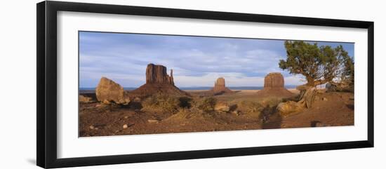 Red Sandstone Monuments in Monument Valley Navajo Tribal Park, Grand Canyon Np, Arizona, USA-Paul Souders-Framed Photographic Print