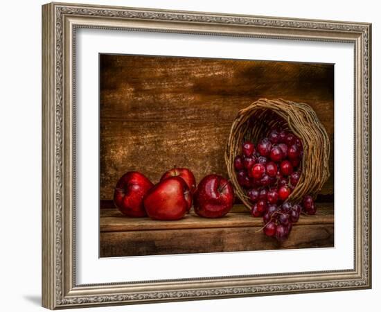 Red-Margareth Perfoncio-Framed Photographic Print