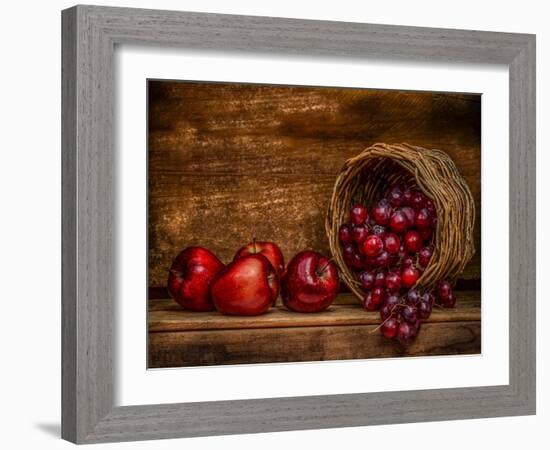 Red-Margareth Perfoncio-Framed Photographic Print